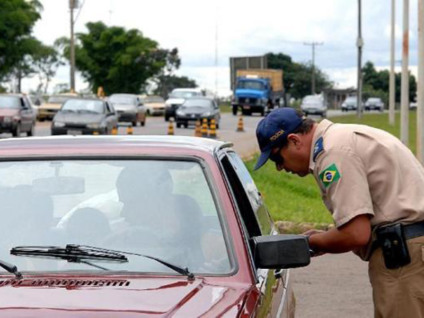 Campanha da Polícia Rodoviária Federal identifica uma série de problemas de saúde de motoristas profissionais - Arquivo/Agência Brasil