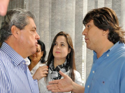 André Puccinelli conversando com o prefeito Pedro Caravina -
