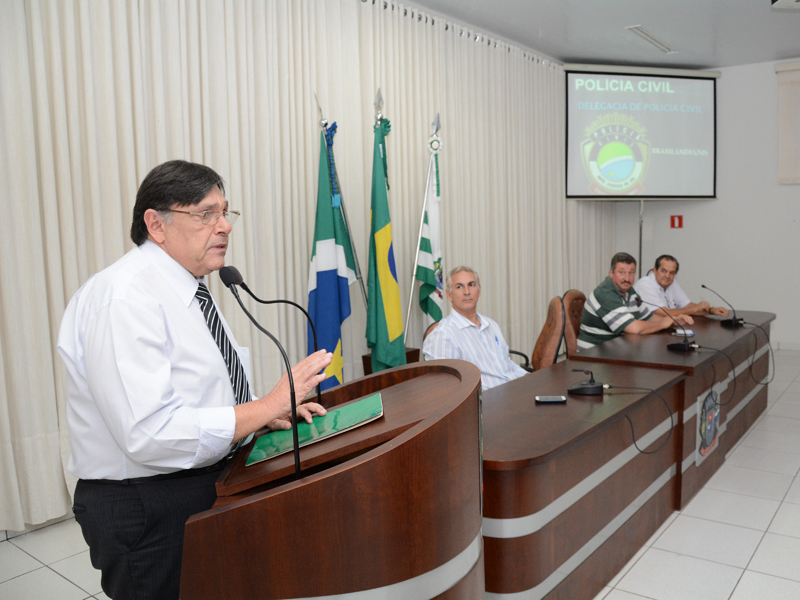 Delegado pede que prefeito de Brasilândia ceda prédio