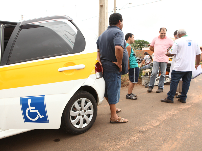 Na manhã desta quinta-feira, seis deficientes passaram pelo exame do Detran em Três Lagoas - Elias Dias/JP