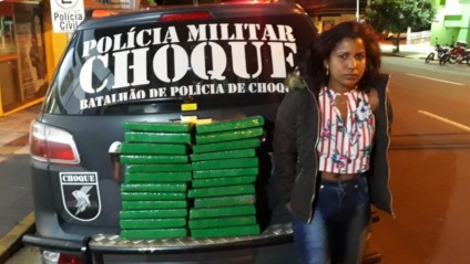 A mulher chamou o carro por aplicativo no trevo Imbirussu e foi presa na antiga rodoviária - Divulgação/ BPChoque