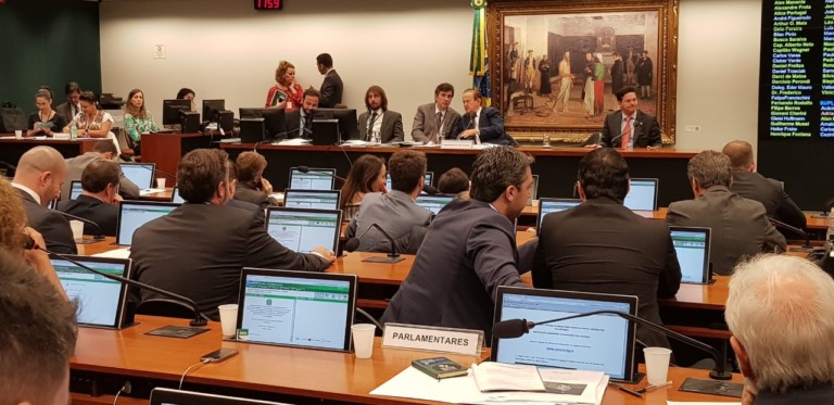 Se aprovada na comissão especial, a proposta de reforma da Previdência será analisada pelo Plenário da Câmara em dois turnos de votação - Foto: Márcia Paravizzi/CBN
