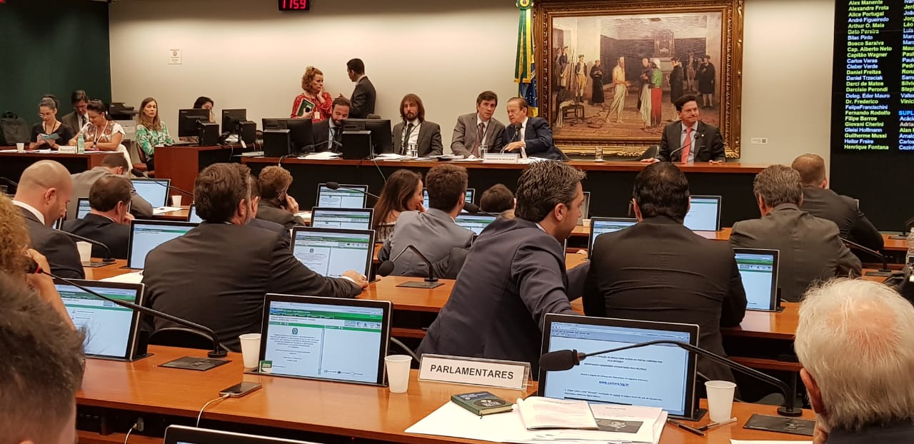 Se aprovada na comissão especial, a proposta de reforma da Previdência será analisada pelo Plenário da Câmara em dois turnos de votação - Foto: Márcia Paravizzi/CBN