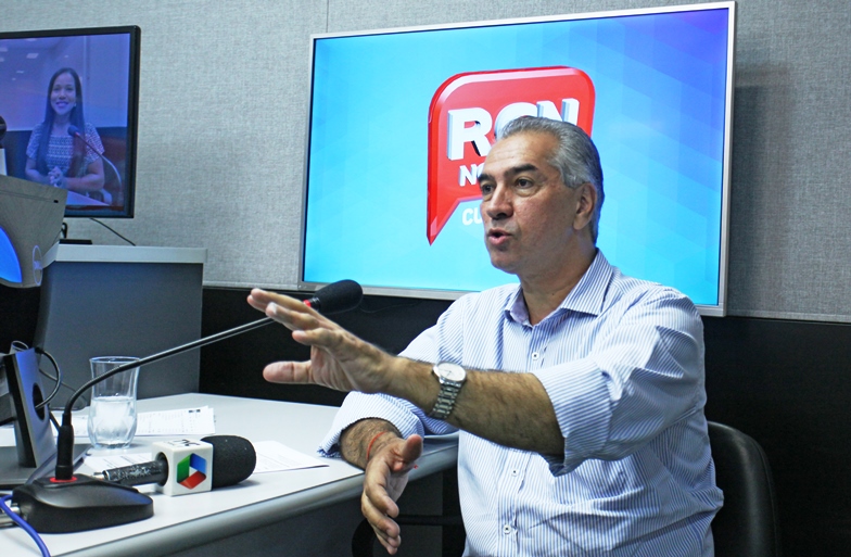 Azambuja em entrevista na rádio Cultura FM - Hugo Leal/JPNEWS