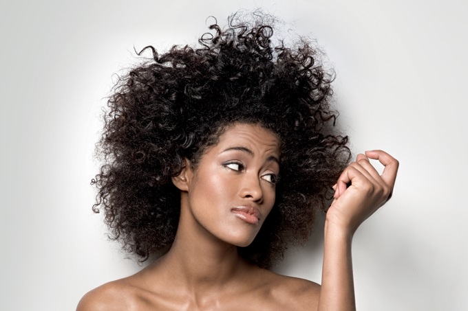 7 problemas comuns que afetam os cabelos – e o que fazer para revertê-los 7 problemas comuns que afetam os cabelos – e o que fazer para revertê-los