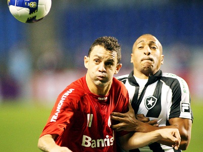 No primeiro turno o Inter ainda tinha Magrão (esq.), mas deu Botafogo: 3 X 2 -