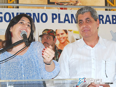 As visitas do governador são constantes à cidade e sempre, junto com prefeita Simone, traz novidades e anuncia investimentos no Município e região -