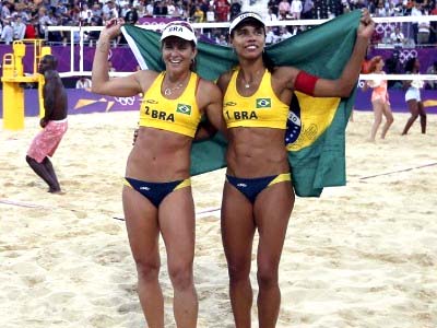 Juliana e Larissa conquistaram a medalha com vitória de virada -