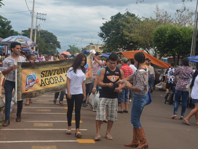 Ação aconteceu na Feira Livre e próximo ao Relógio Central -