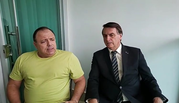 Bolsonaro visita Pazuello e minimiza crise da vacina chinesa - Foto: Divulgação
