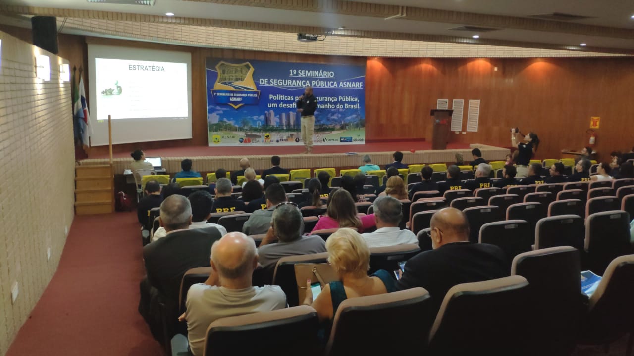 Diretor de Operação da PRF, João Francisco Ribeiro de Oliveira, palestrou sobre o enfrentamento dos crimes transnacionais no âmbito de atuação da instituição - Gabi Couto