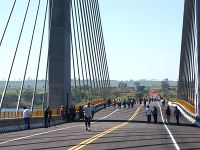 Desde dezembro população aguarda pela liberação da ponte que liga Brasilândia (MS) a Paulicéia (SP) -