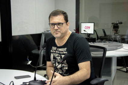Vocalista disse que a banda de rock começou se apresentando em festa junina - Jade Amorim/CBN