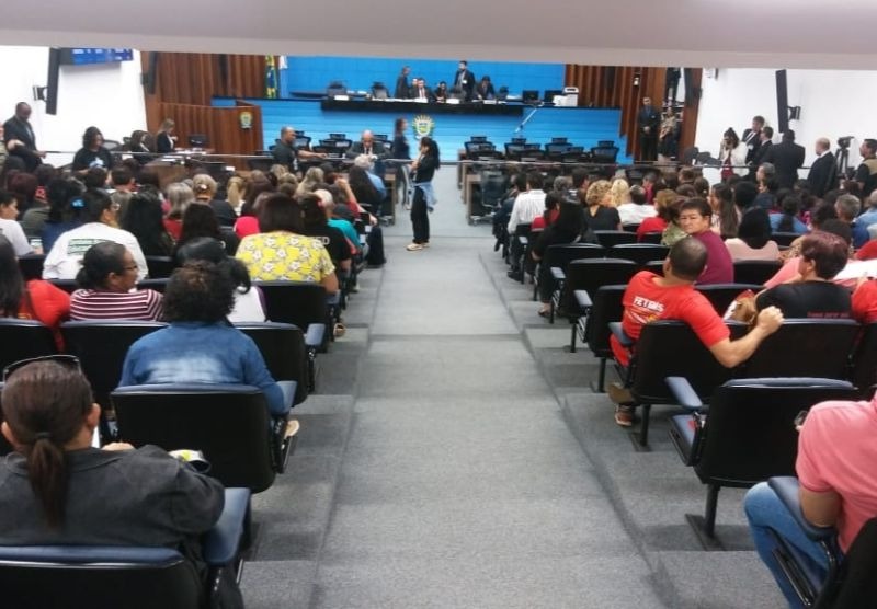 Servidores ocuparam plenário da Assembleia na manhã desta terça-feira (3) - Ronie Cruz/CBN