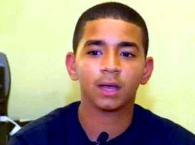 Nick Martinez foi suspenso porque abraçou um colega -