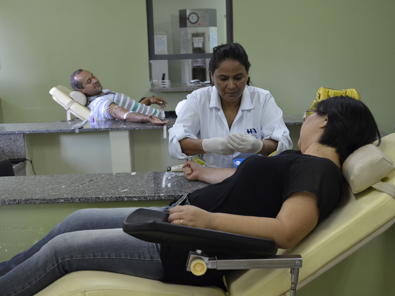 Agentes da Unei realizam doação de sangue  - Cláudio Pereira/JP