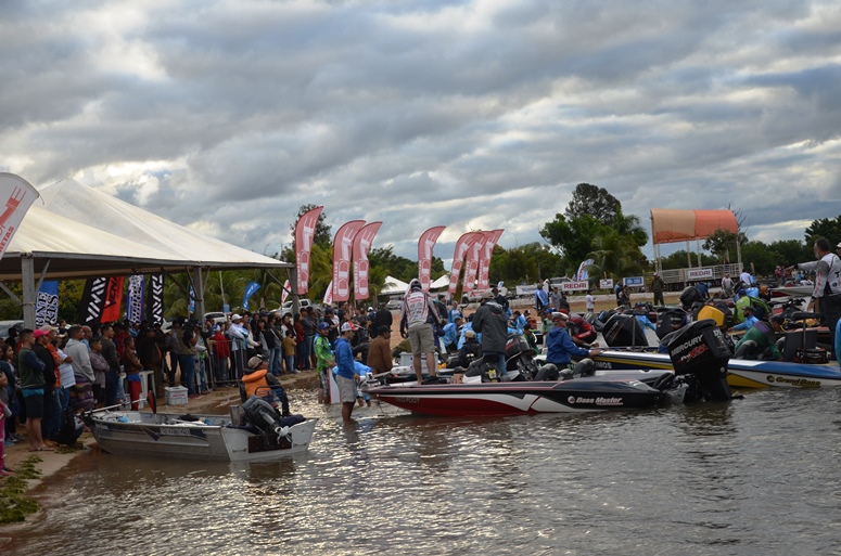 Torneio de pesca reuniu 900 pescadores divididos em 334 equipes, nos rios Paraná e Sucuriú - Claudio Pereira/JPNEWS