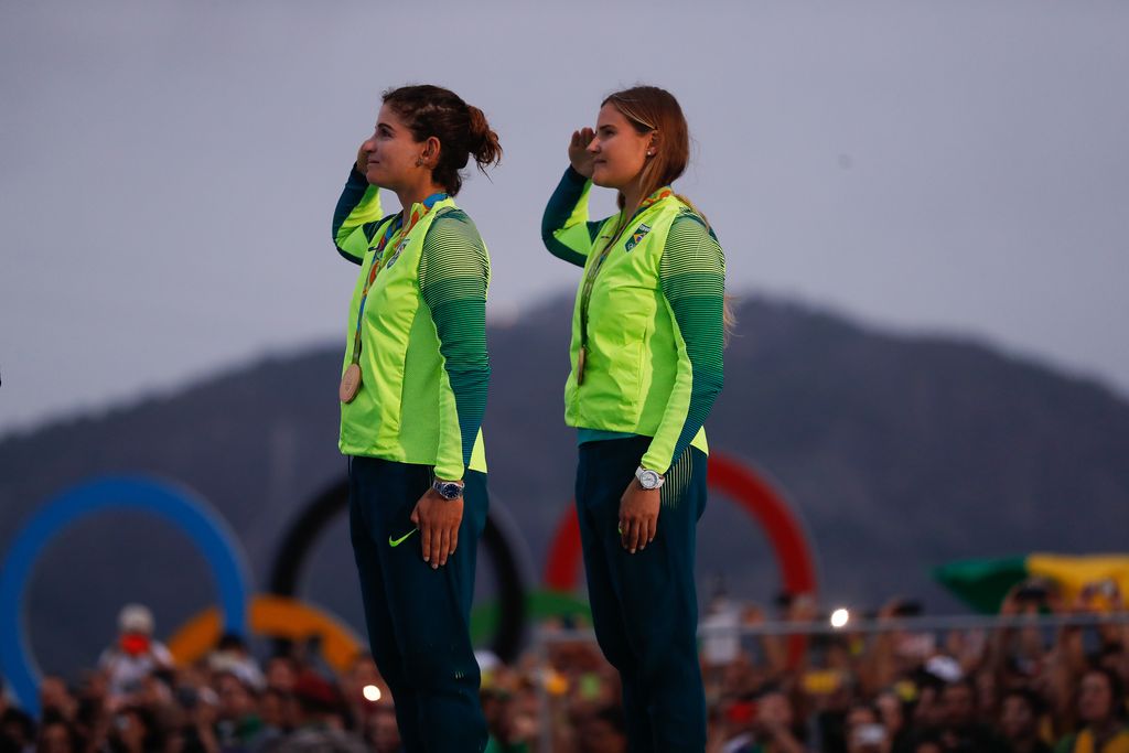 Martine Grael e Kahena Kunze,durante treino no mês passado,no Rio - Fernando Frazão/Agência Brasil