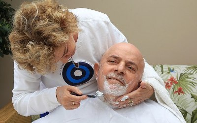 Marisa Letícia cortou cabelo e barba do ex-presidente, diante dos efeitos provocados pela quimioterapia -