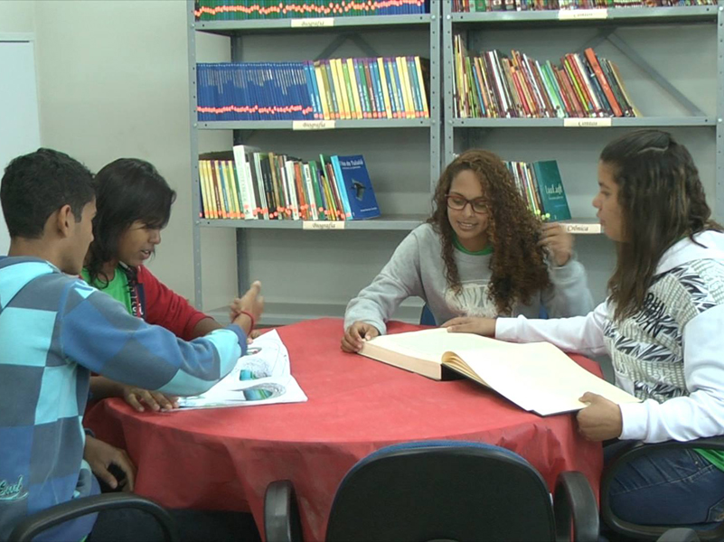 Com quase 30 anos de funcionamento, a escola ainda não possuía biblioteca - Reprodução/TVC