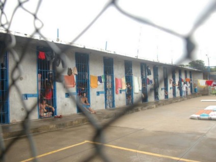 Maioria dos beneficiados é do regime semiaberto masculino; em 2015, todos voltaram para as celas - Arquivo/jp