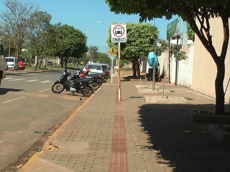 Fato chama a atenção de quem passa pela avenida Eloy Chaves - Kelly Martins/JP