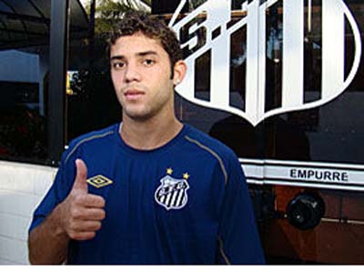 O armador espera mostrar durante o período em que estiver emprestado aos santistas - O armador espera mostrar durante o período em que estiver emprestado aos santistas -