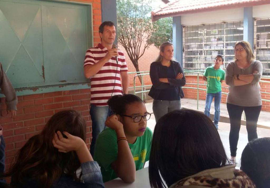 Samuel  Alonso Filho, presidente do Conselho Municipal de Cidadania anuncia concurso   - Arquivo Escola E Ermirio Leal Garcia