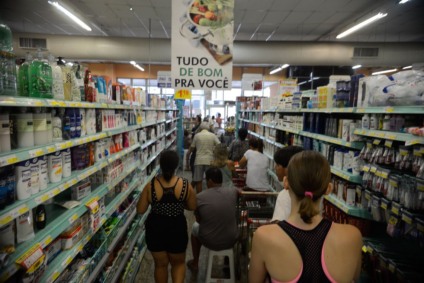 Pessoas físicas e jurídicas terão seus dados dos históricos de compra autorizados para empresas de crédito - Foto: Tânia Rêgo/Agência Brasil