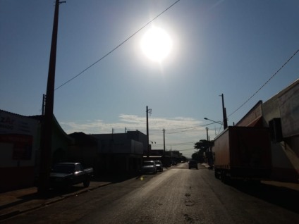 Paranaíba amanheceu com céu aberto e sol forte - Alex Santos