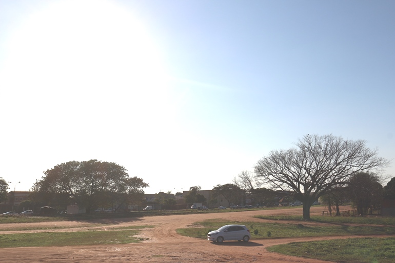 Recomendação do Setor de Vigilância em Saúde Ambiental é evitar sol do meio dia, usar camisa, boné e protetor solar - Arquivo/JPNEWS