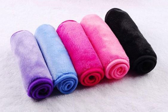 3 acessórios sustentáveis para substituir o algodão na hora de demaquilar 3 acessórios sustentáveis para substituir o algodão na hora de demaquilar