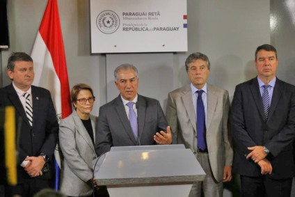 Reinaldo Azambuja e o presidente paraguaio Mario Abdo Benítez discutiram temas para o fortalecimento das relações entre Mato Grosso do Sul e Paraguai - Chico Ribeiro/ Governadoria