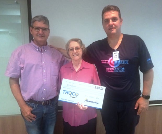 Empresário Joaquim Romero, rmã Aurélia Briosch e Marco Calderon, diretores do hospital - Divulgação