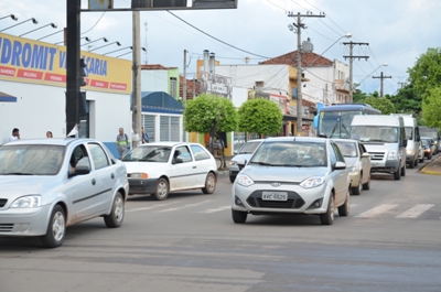 Cidade possui mais de 65,4 mil carros, segundo o Detran -