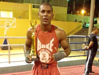 Thiago Santos venceu o segundo colocado, Mario Sabino -
