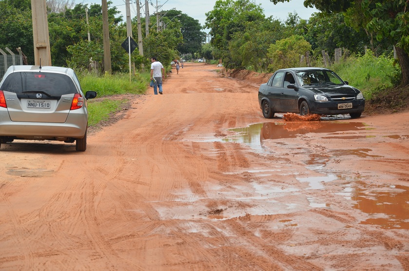 A rua é alvo de constantes reclamações dos estudantes do IFMS e de quem trafega por ela - Arquivo/JPNEWS A rua é alvo de constantes reclamações dos estudantes do IFMS e de quem trafega por ela - Arquivo/JPNEWS