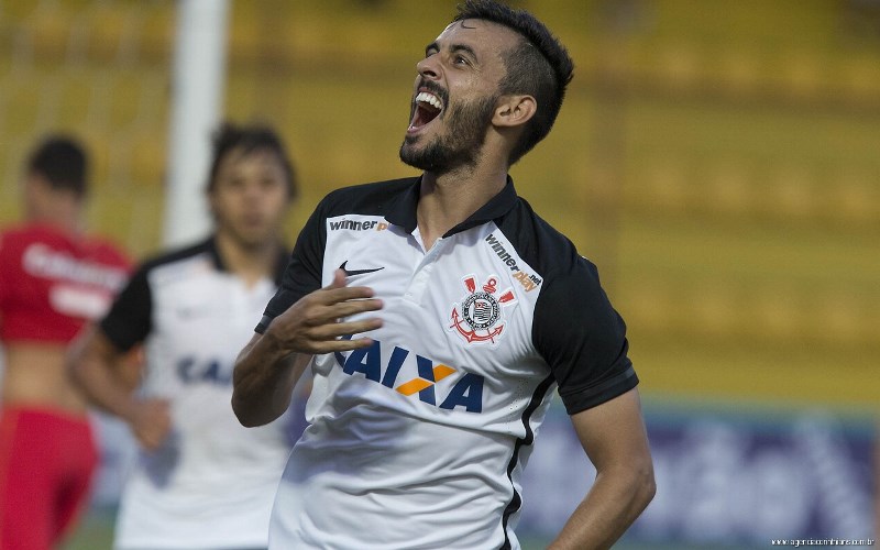 Com a vantagem no placar, o Corinthians não tardou a diminuir o seu ímpeto ofensivo - Agência Corinthians Com a vantagem no placar, o Corinthians não tardou a diminuir o seu ímpeto ofensivo - Agência Corinthians
