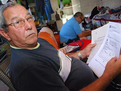 Com a lei em mãos, Jamiro Rodrigues espera que os vereadores votem a favor do repasse ao Misto - Com a lei em mãos, Jamiro Rodrigues espera que os vereadores votem a favor do repasse ao Misto -