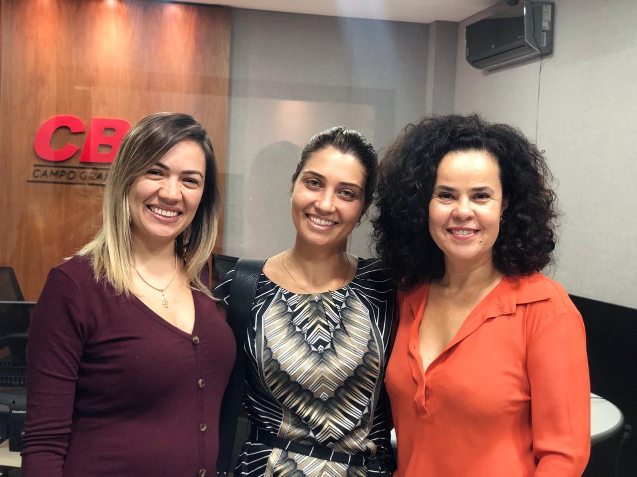 A arquiteta e dona de marcenaria, Rita de Cassia Oliveira Rocha e Mariana Caldart, da Léo Madeiras. - Foto: CBN Campo Grande