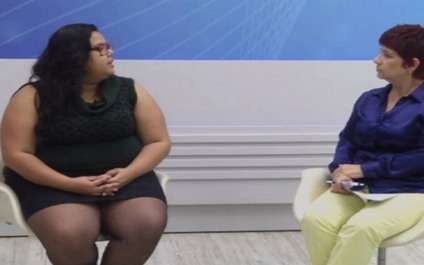 Conselheira tutelar Bruna Lopes em entrevista sobre aumento de apreensões com a polícia - Reprodução/TVC