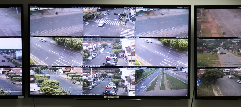 Equipamentos e uma central de monitoramento instalada no quartel da Polícia Militar em 2016 custaram R$ 1,2 milhão, de recursos da Petrobras - Arquivo/JPNews Equipamentos e uma central de monitoramento instalada no quartel da Polícia Militar em 2016 custaram R$ 1,2 milhão, de recursos da Petrobras - Arquivo/JPNews