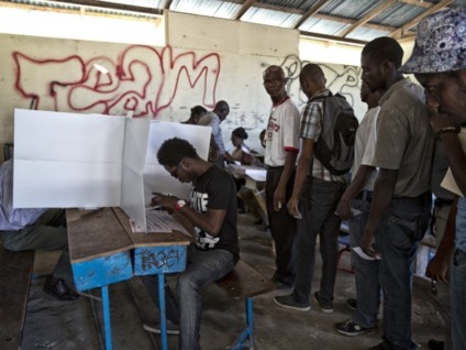 Primeiro turno de eleições presidenciais no Haiti Eem 25 de outubro.  - MINUSTAH/Igor Rugwiza/ONUBR