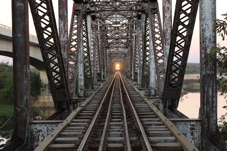 A Ponte Francisco Sá liga o estado de São Paulo à cidade de Três Lagoas, sobre o Rio Paraná, e possui 1.024 metros de comprimento. - Danielle Capellari/JPNEWS