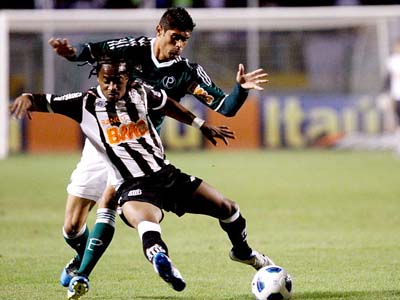 Palmeiras arrasa Santos e faz 3 a 0 no Pacaembu -