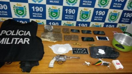 Objetos apreendidos na boca de fumo. - Divulgação PM