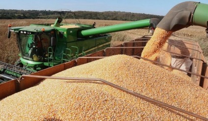 A unidade deve gerar 150 empregos diretos e iniciar as operações com produção de até 200 mil litros de etanol de milho por dia - Divulgação