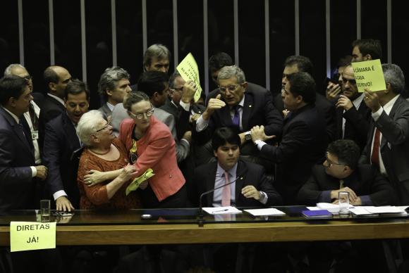 Plenário da Câmara suspende Ordem do Dia após protestos da oposição e tumulto entre deputados - Fabio Rodrigues Pozzebom/Agência Brasil