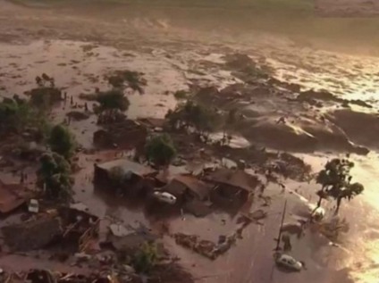 Duas barragens da mineradora Samarco se romperam na cidade de Mariana (MG) - Divulgação/G1