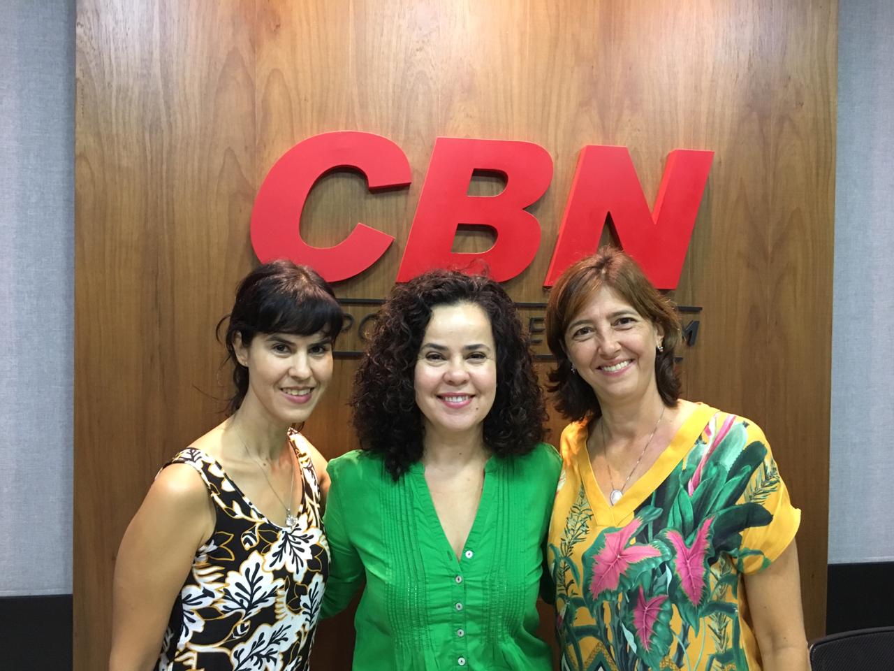 Ana Rosa, paisagista ao lado da jornalista Luciane Mamoré e Marcia Chiad, também jornalista e Empresária - Beatriz Magalhões/CBN